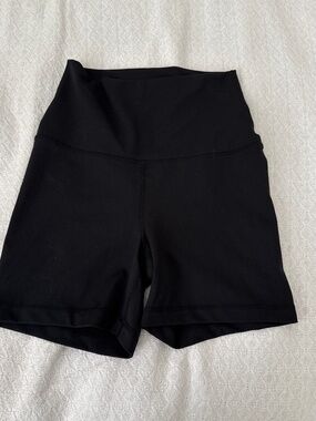 yogalicious biker shorts   size medium   details: -lux everyday 5" super hi rise